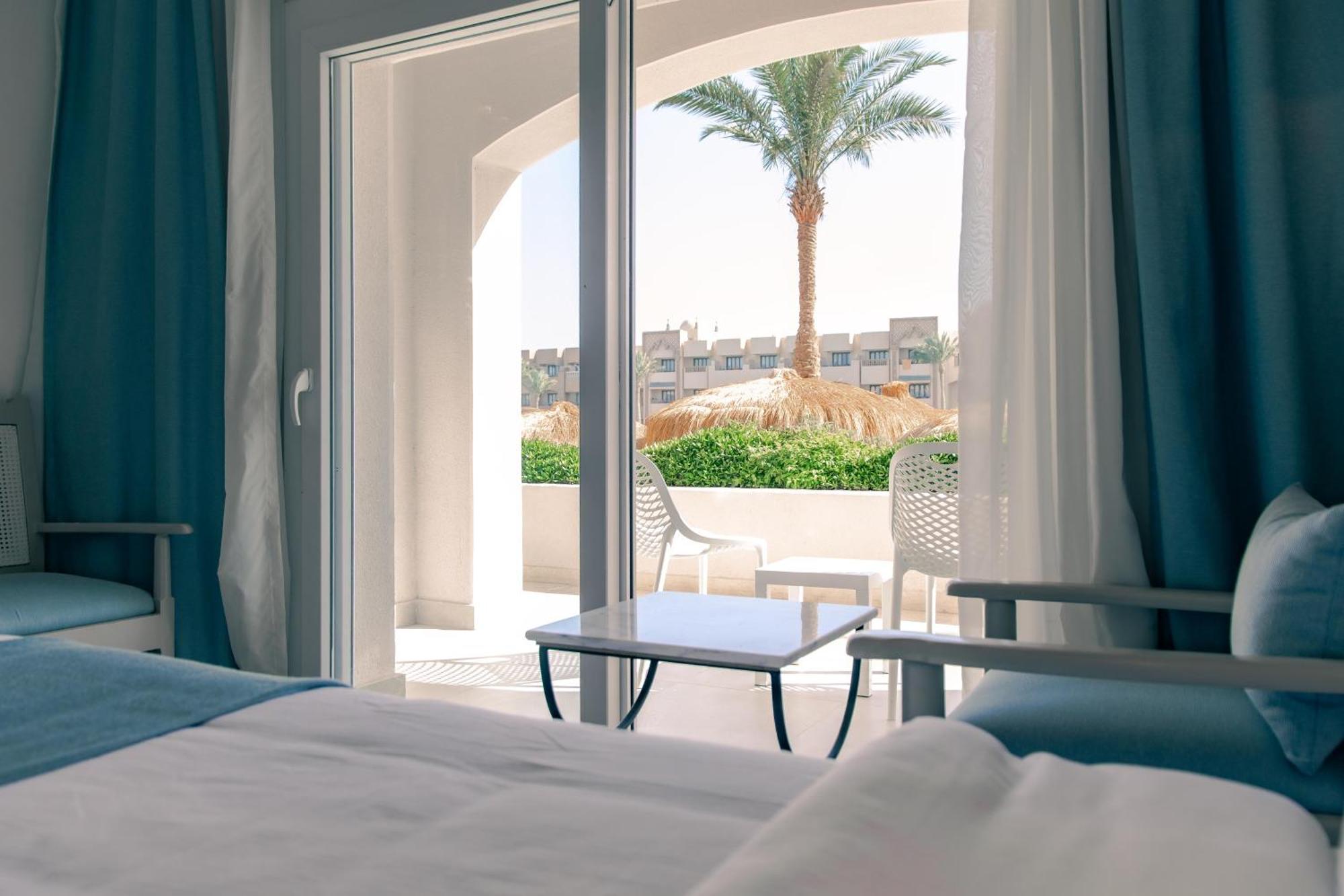 Deluxe Double or Twin Room Sea View