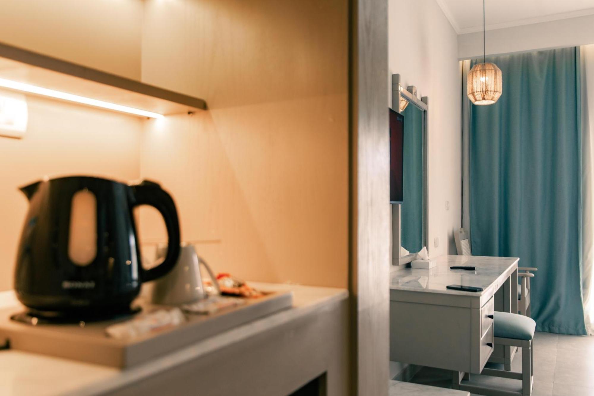 Deluxe Double or Twin Room Sea View